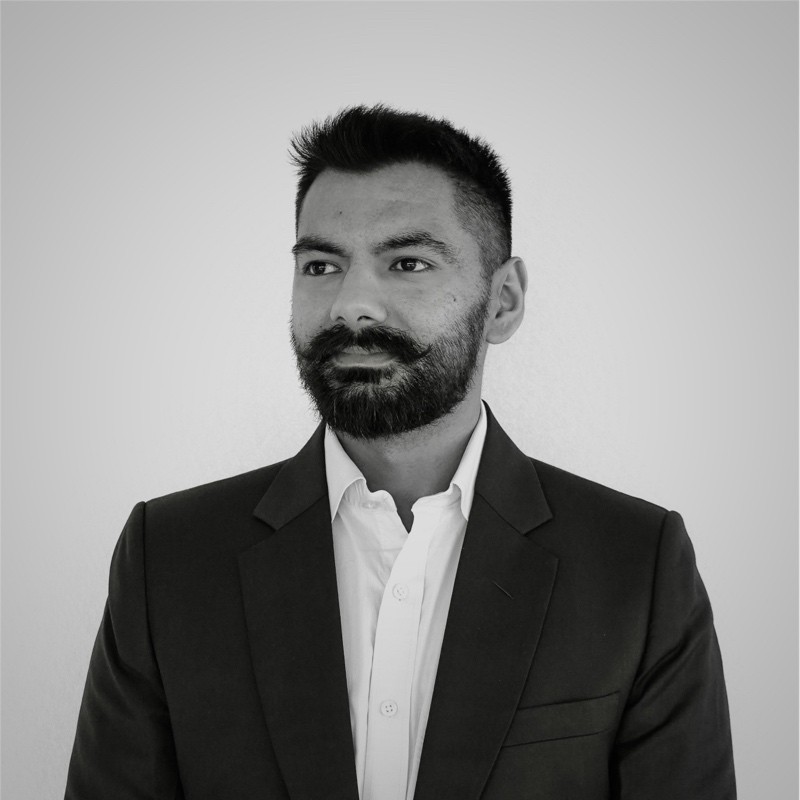 Dr. Manvir Schneider